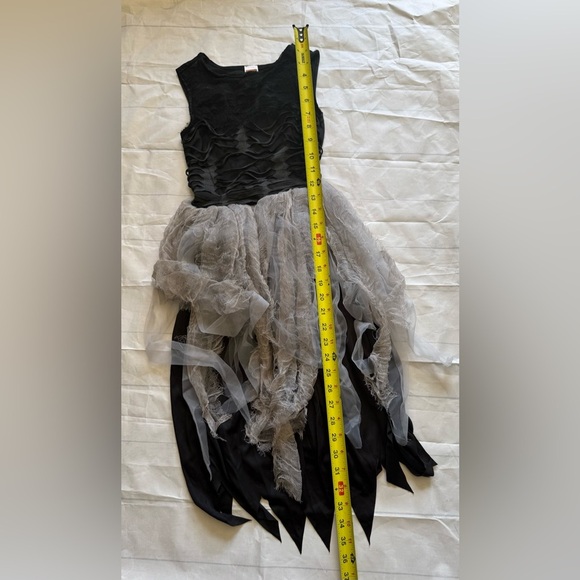 Girl Reaper Halloween Costume Size M Girls NO CHAINS - Picture 10 of 16